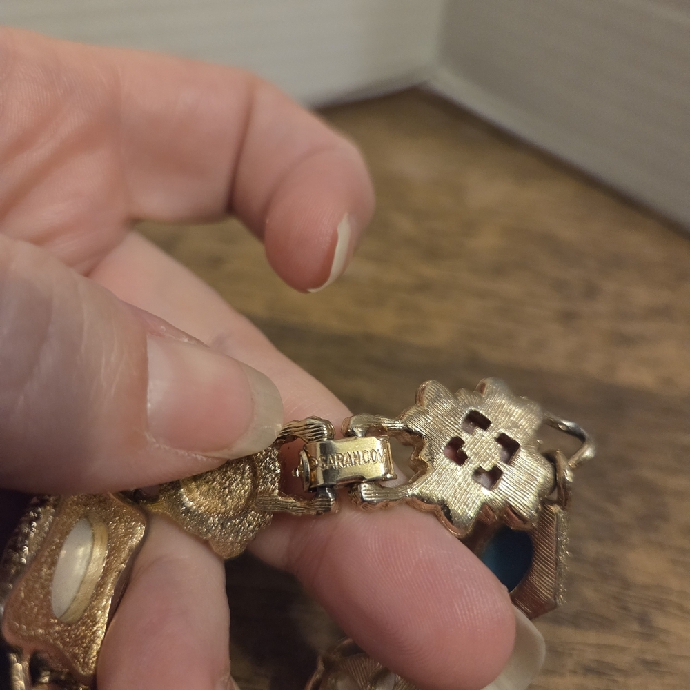 Sarah Coventry Vintage Gold Tone Bracelet with Pearl, Coral, and Turquoise - Picture 5 of 12